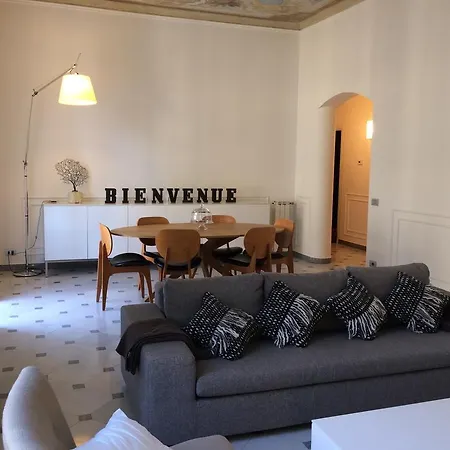 威雅查多豪华公寓 公寓